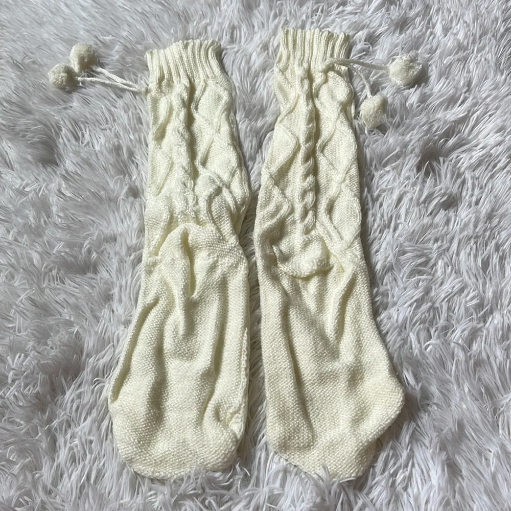 Cream - Cable knit socks with pom poms